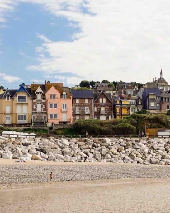 Pleine Face Mer Et Plage Ault Exterior foto